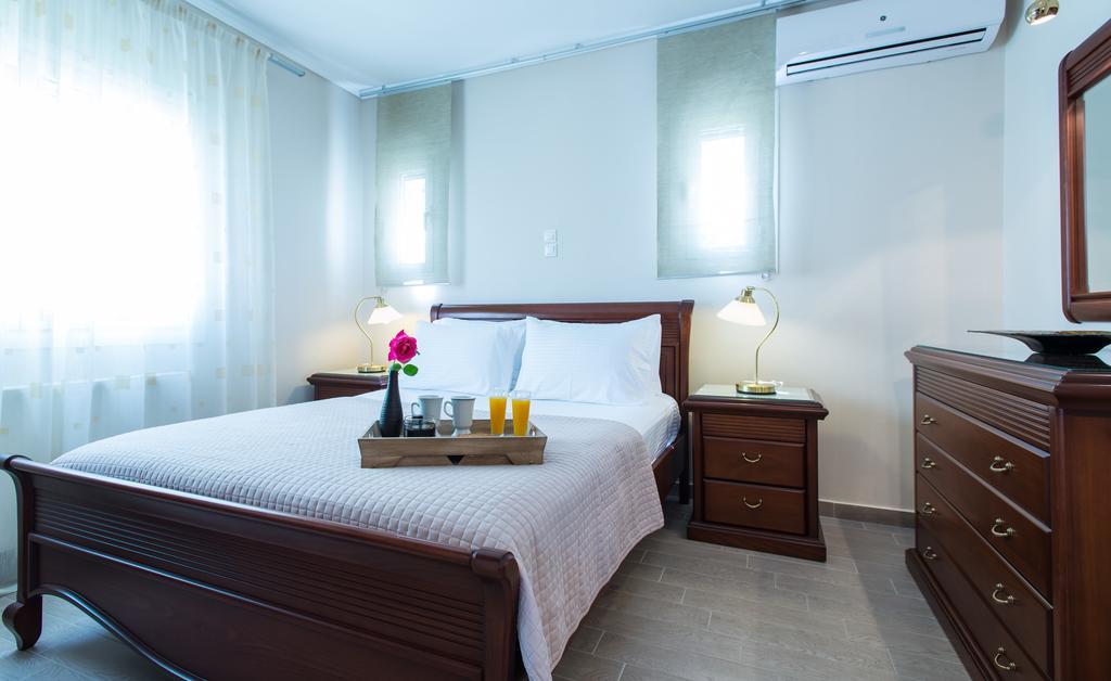 Diamante Beachfront Suites Xylokastro Exterior photo